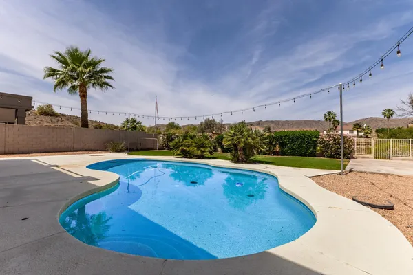 $3,350 | 918 West Windsong Drive, Phoenix, AZ 85045