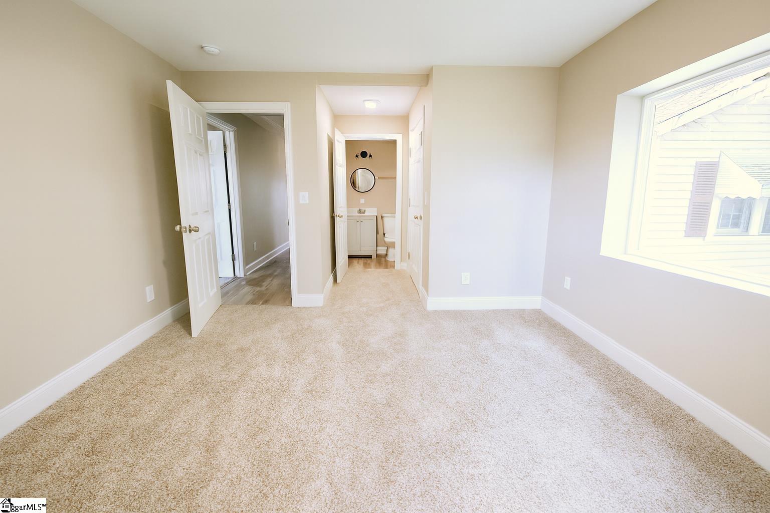 405 Hunters Court Laurens, SC 29360 - Photo 12 of 20