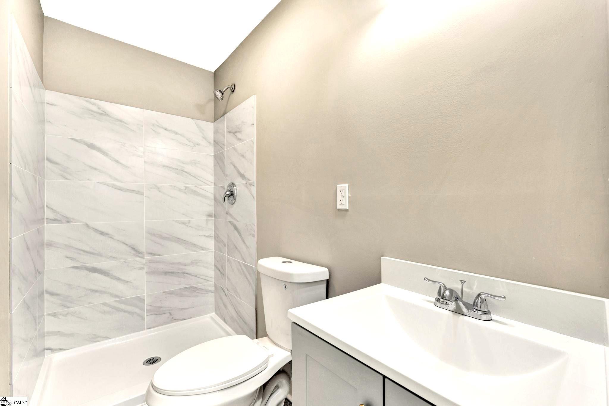 405 Hunters Court Laurens, SC 29360 - Photo 14 of 20