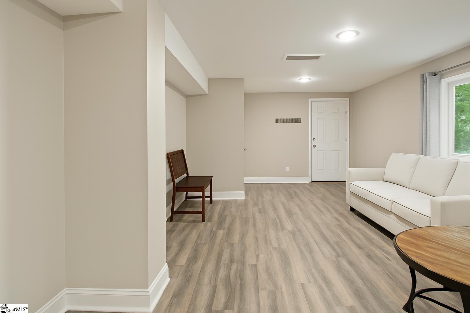 405 Hunters Court Laurens, SC 29360 - Photo 19 of 20