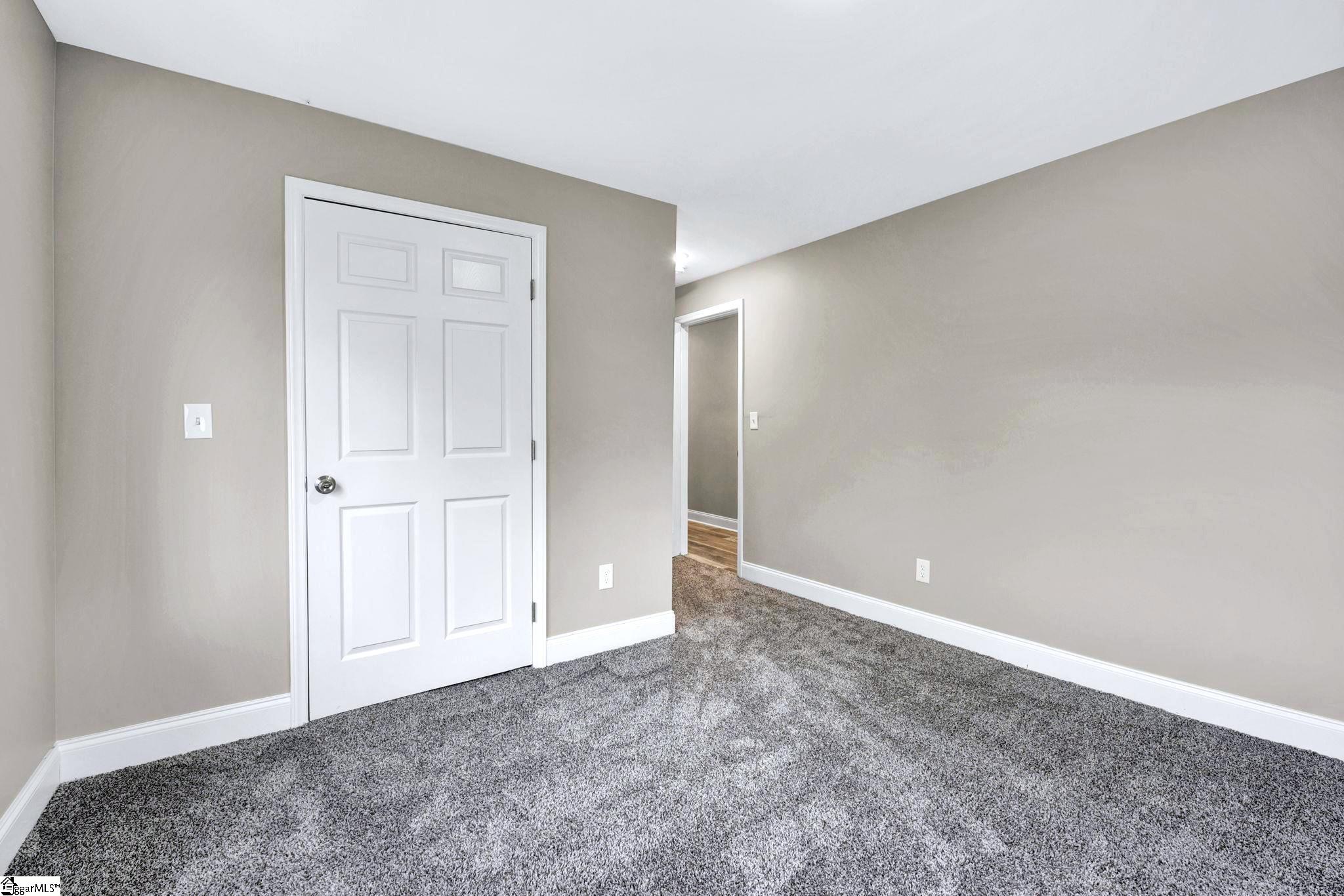 405 Hunters Court Laurens, SC 29360 - Photo 10 of 20