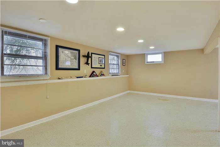 8444 Jacobs Road Severn, MD 21144 - Photo 12 of 25 Family Room