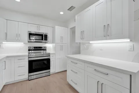 $515,000 | 1054 Wyoming Avenue, Fort Lauderdale, FL 33312