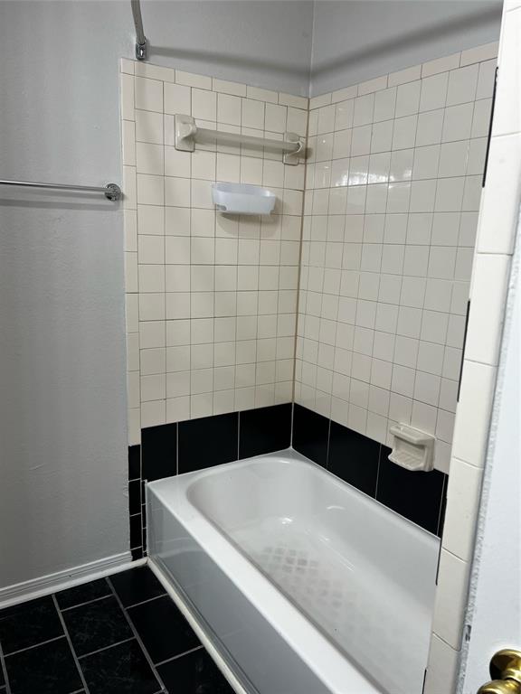 8545 Midpark Road, Unit 48 Dallas, TX 75240 - Photo 15 of 20 Gallery Image 15