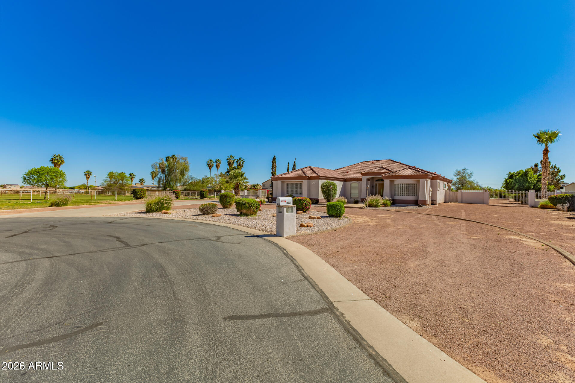 16037 West Wade Lane Goodyear, AZ 85338 - Photo 6 of 67 07 - Wade