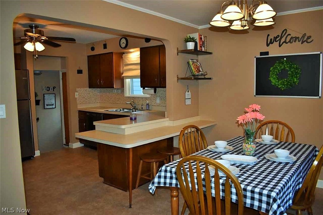 2121 Lorimer Road Cleveland, OH 44134 - Photo 3 of 33