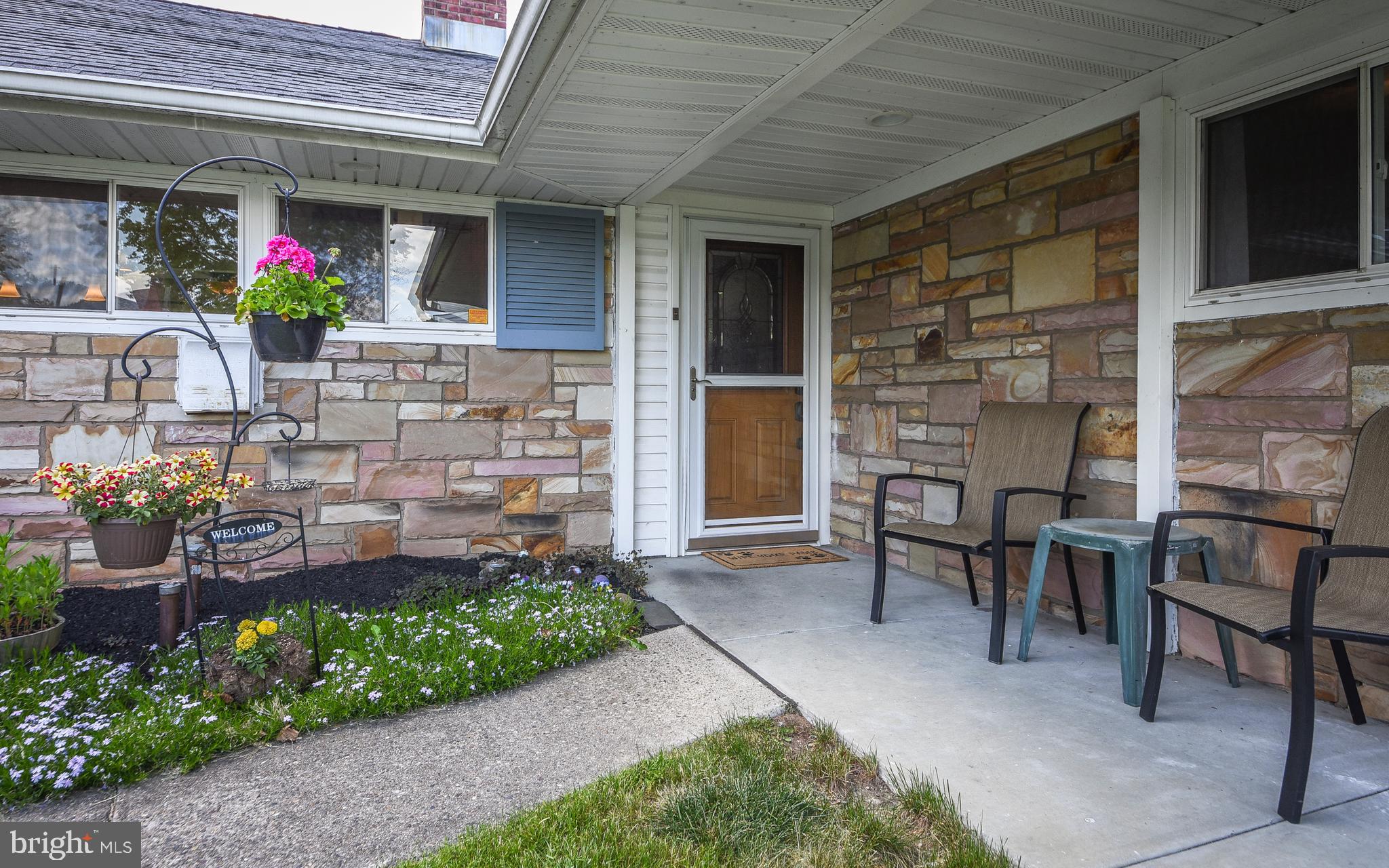 9 Rain Lily Road Levittown, PA 19056 - Photo 4 of 43 Gallery Image 4