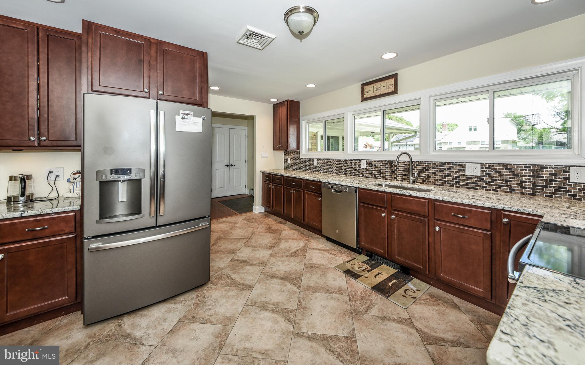 9 Rain Lily Road Levittown, PA 19056 - Photo 9 of 43 Gallery Image 9