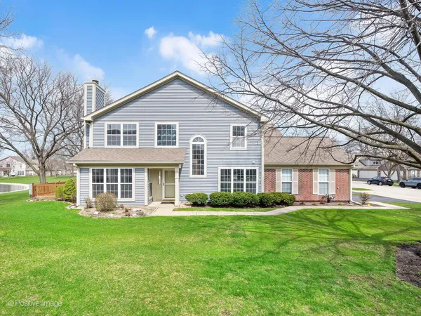 $299,000 | 700 Bent Ridge Lane, Elgin, IL 60120