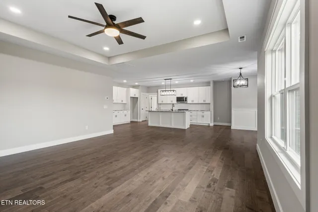 $565,000 | 240 Lakeside Meadows Circle, Madisonville, TN 37354