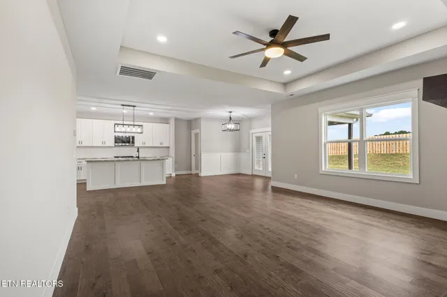 $565,000 | 240 Lakeside Meadows Circle, Madisonville, TN 37354