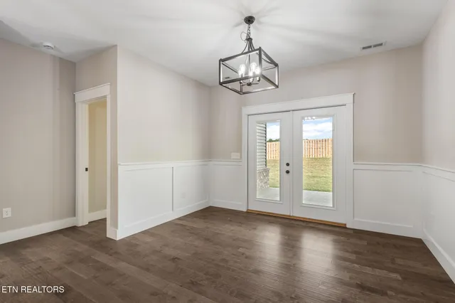 $565,000 | 240 Lakeside Meadows Circle, Madisonville, TN 37354