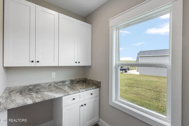 $565,000 | 240 Lakeside Meadows Circle, Madisonville, TN 37354