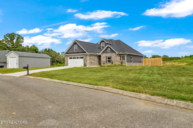 $565,000 | 240 Lakeside Meadows Circle, Madisonville, TN 37354