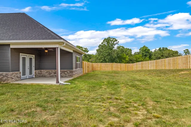 $565,000 | 240 Lakeside Meadows Circle, Madisonville, TN 37354