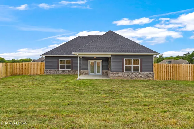 $565,000 | 240 Lakeside Meadows Circle, Madisonville, TN 37354