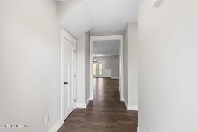 $565,000 | 240 Lakeside Meadows Circle, Madisonville, TN 37354