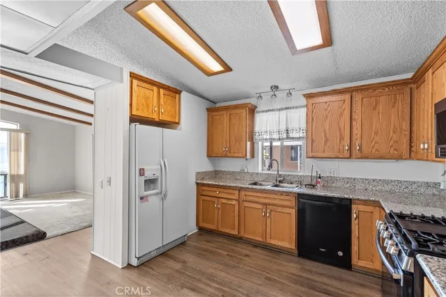 $69,900 | 2230 Lake Park Drive, Unit 127, San Jacinto, CA 92583