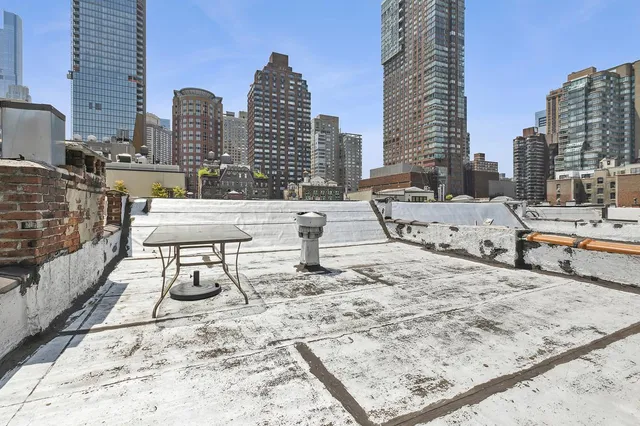 $16,000,000 | 51 West 69th Street | Upper West Side