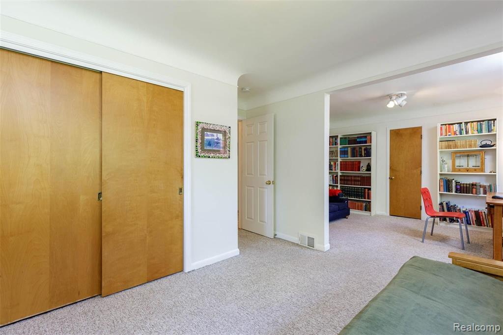 759 Shoreham Road Grosse Pointe Woods, MI 48236 - Photo 23 of 59