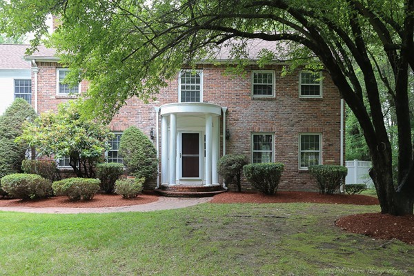 17 Quail Run Road North Andover, MA 01845 - Photo 1 of 30 Gallery Image 1