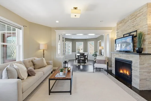 $579,900 | 108-110 Burrill Street, Unit 1, Swampscott, MA 01907