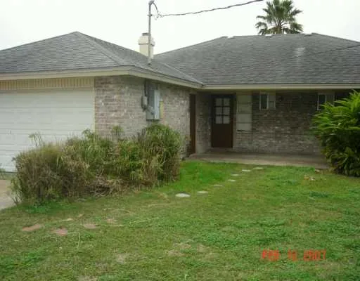 $1,175 | 4533 Stonegate Way, Corpus Christi, TX 78411