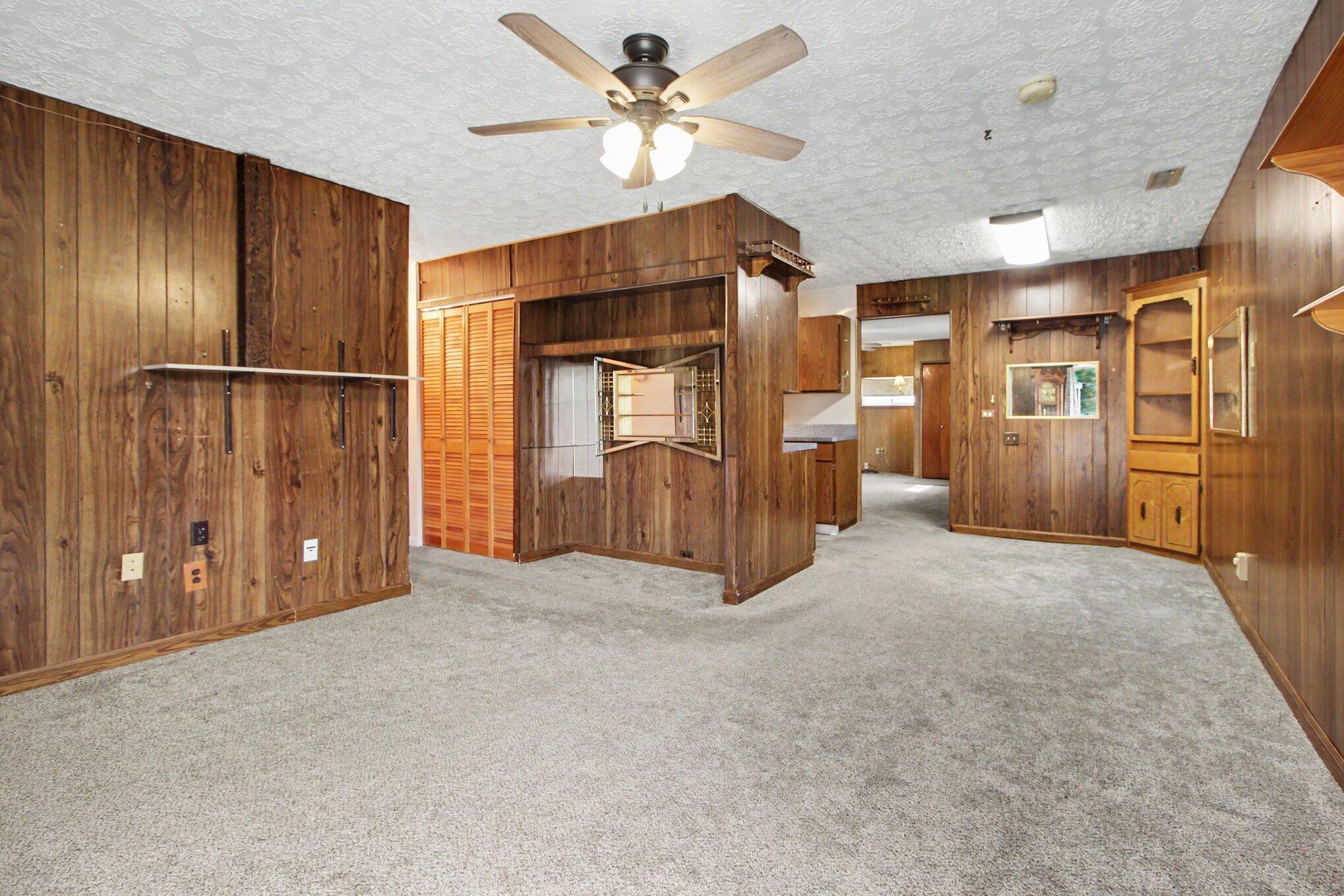 1711 Grove Road Ypsilanti, MI 48198 - Photo 8 of 28 009_file_4899