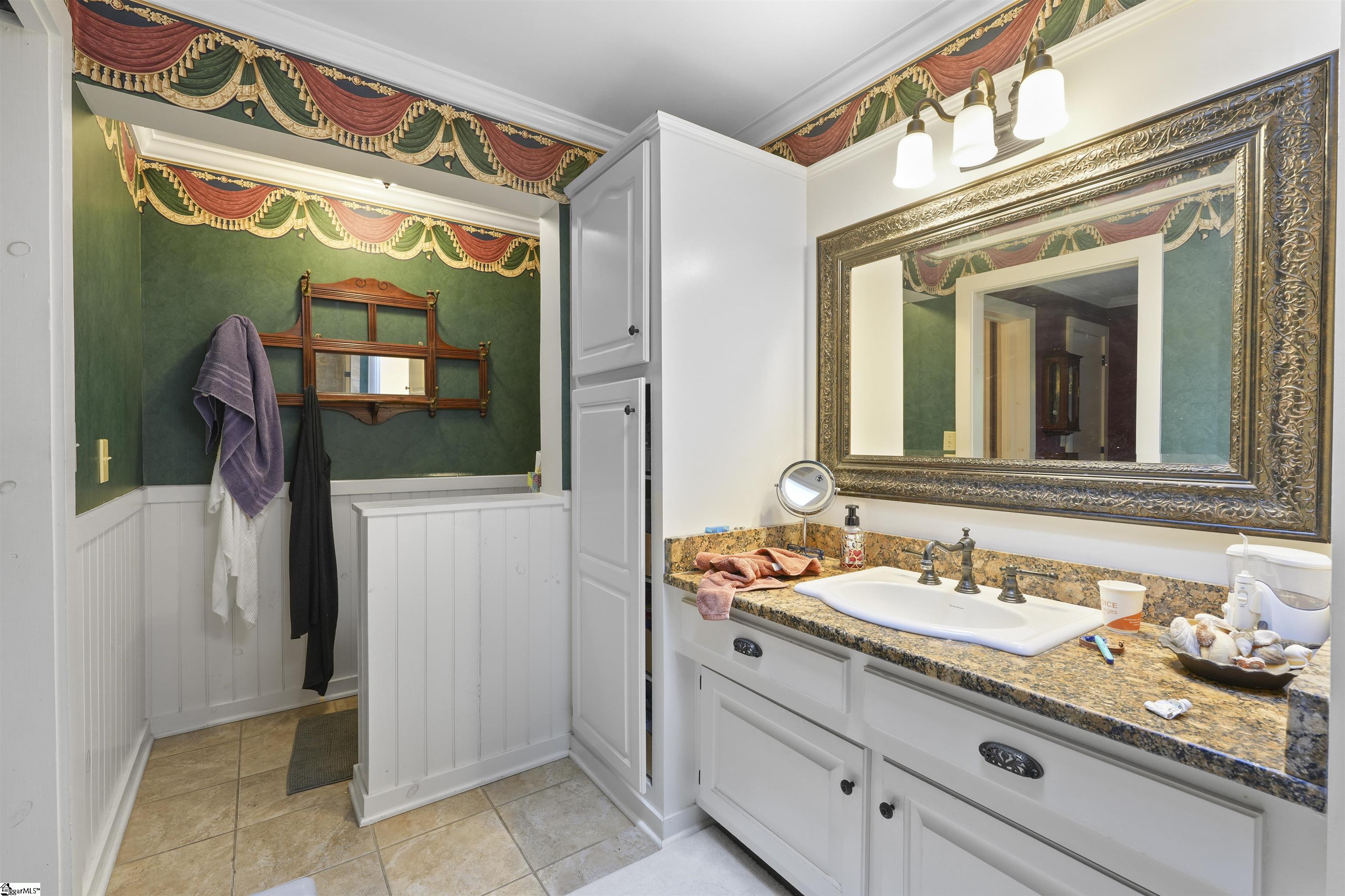 21 Saluda Dam Road Greenville, SC 29611 - Photo 17 of 35