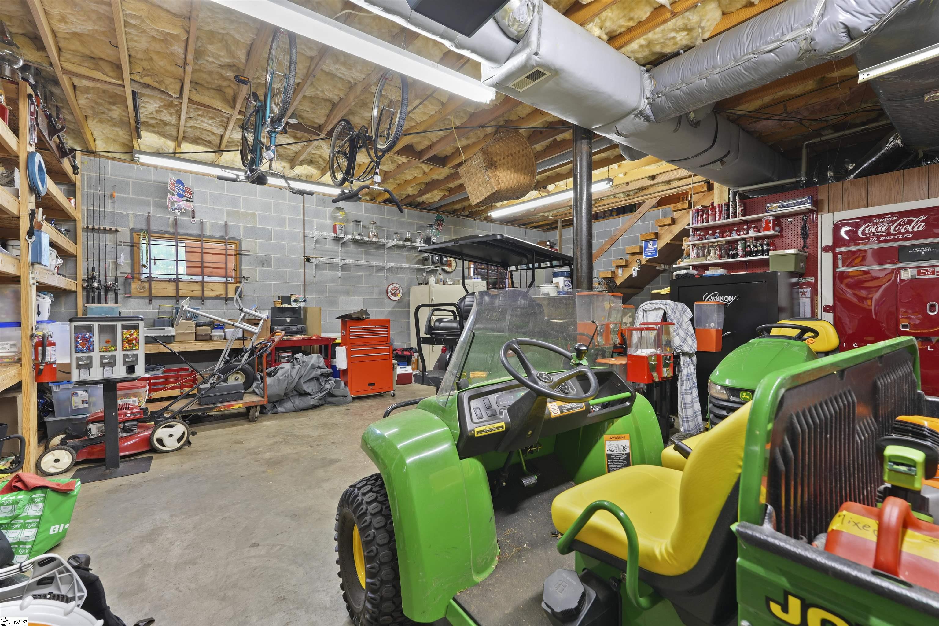 21 Saluda Dam Road Greenville, SC 29611 - Photo 23 of 35