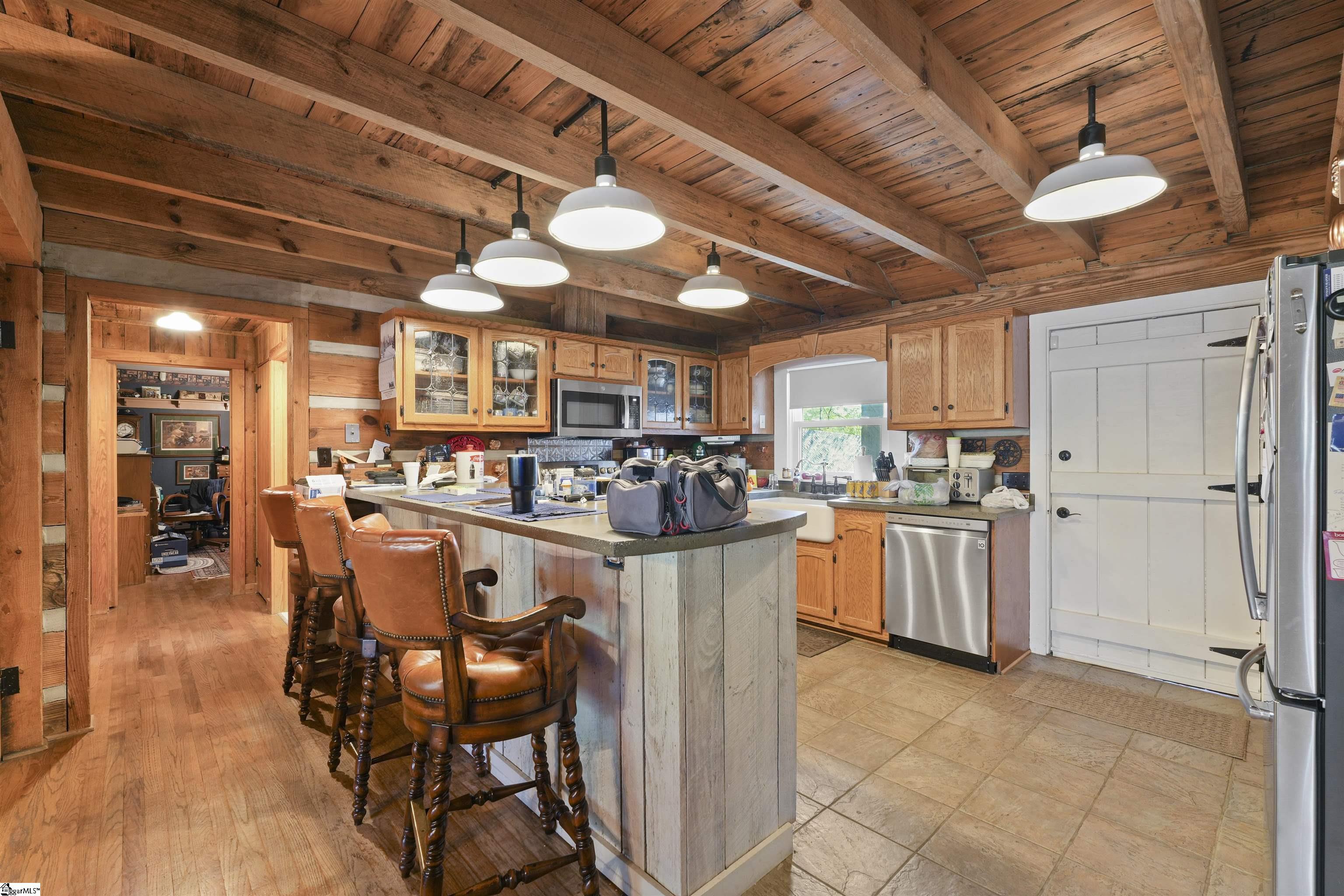 21 Saluda Dam Road Greenville, SC 29611 - Photo 7 of 35