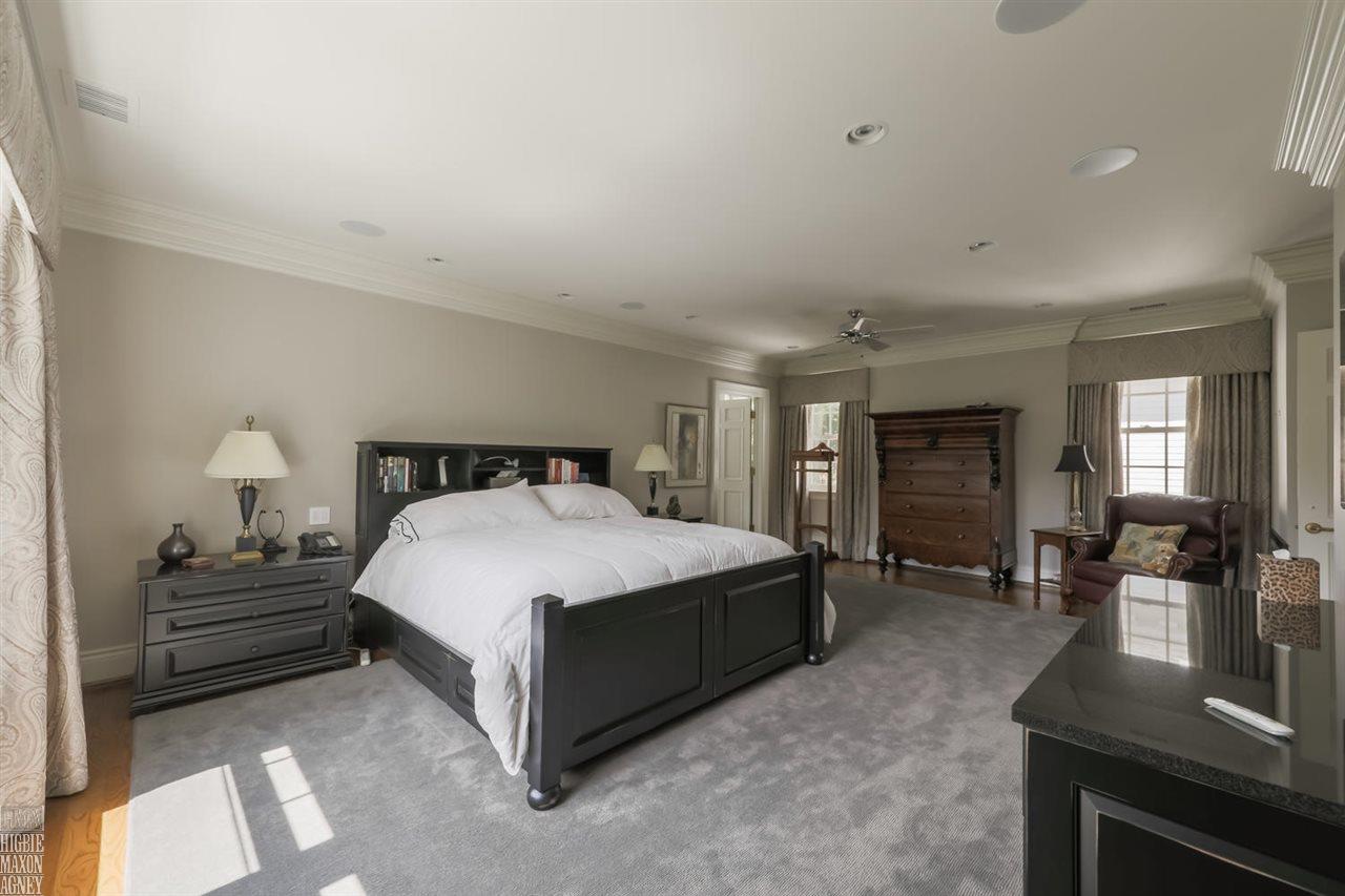 625 Lake Shore Road Grosse Pointe, MI 48236 - Photo 31 of 59 50021543-30.JPG