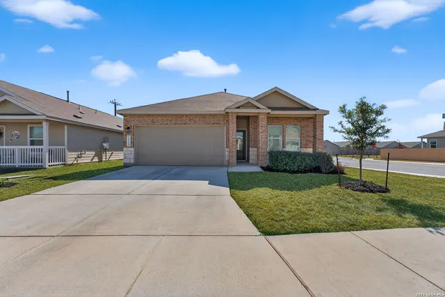 $1,900 | 14114 Swine Place, San Antonio, TX 78252