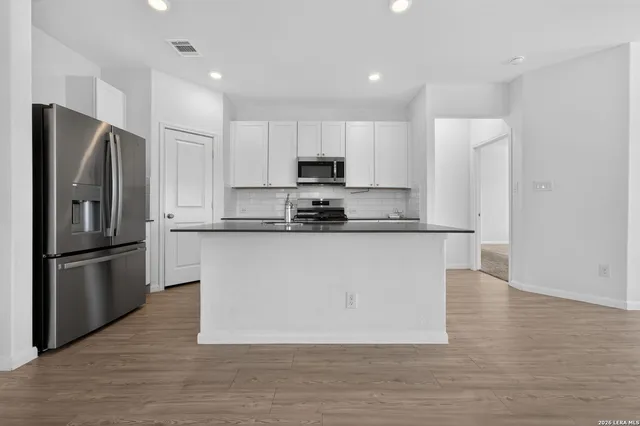 $1,900 | 14114 Swine Place, San Antonio, TX 78252