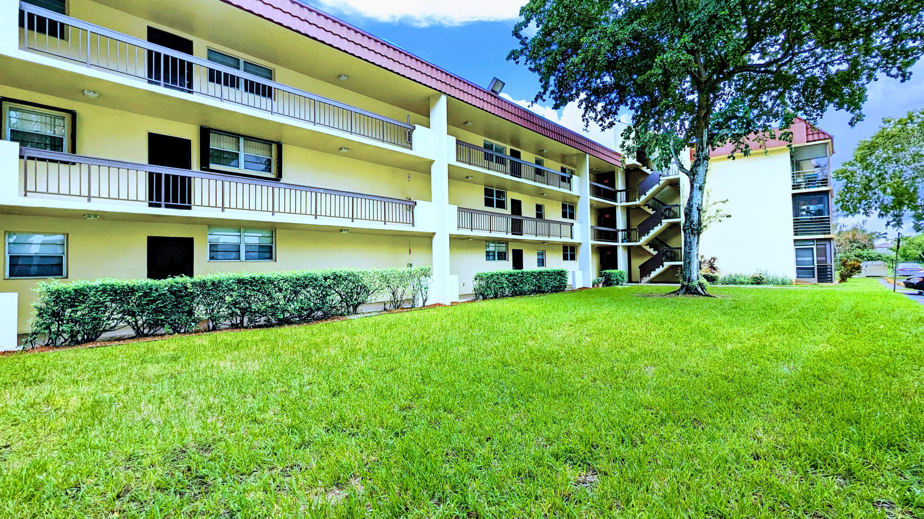 3253 Foxcroft Road, Unit 210 Miramar, FL 33025 - Photo 6 of 39 6