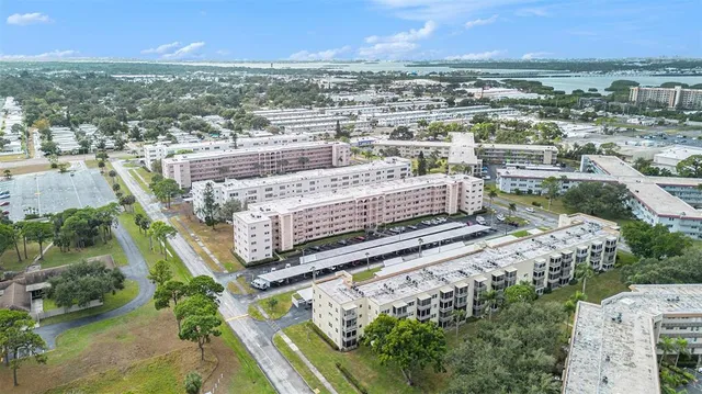 $125,000 | 5623 80th Street North, Unit 211, St. Petersburg, FL 33709