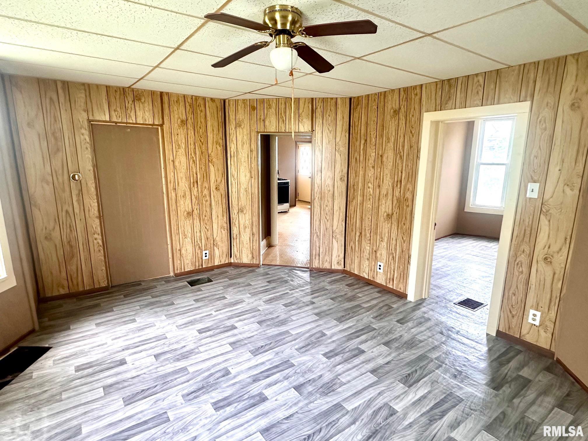 1202 South Main Street Jacksonville, IL 62650 - Photo 4 of 15