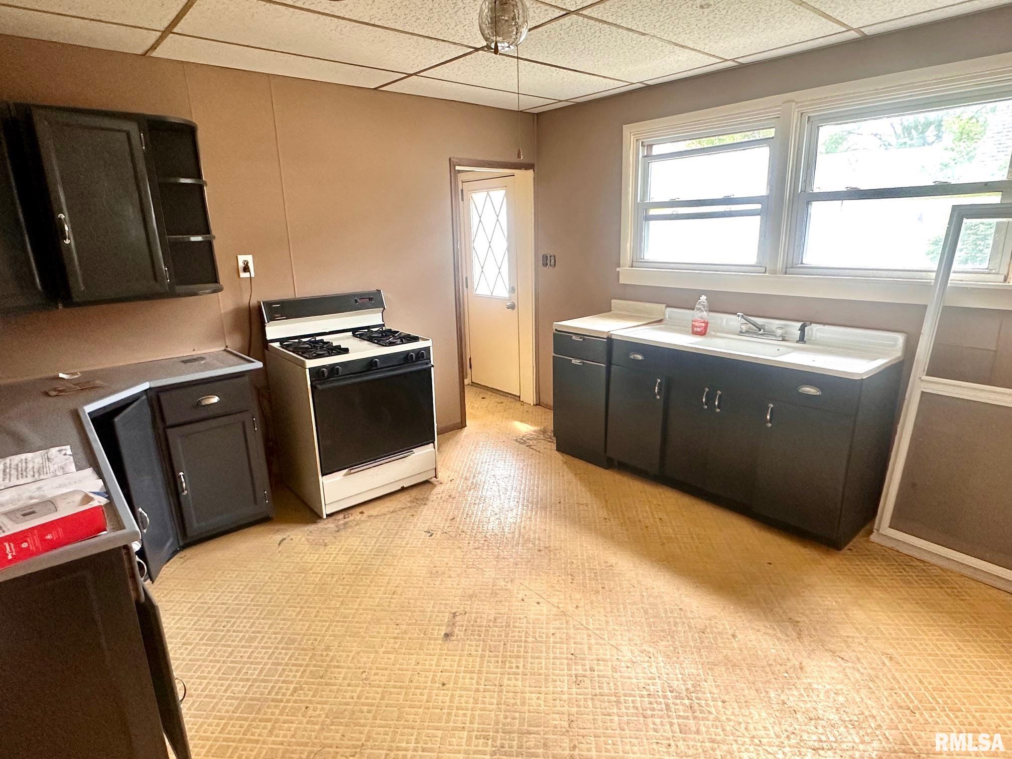 1202 South Main Street Jacksonville, IL 62650 - Photo 9 of 15