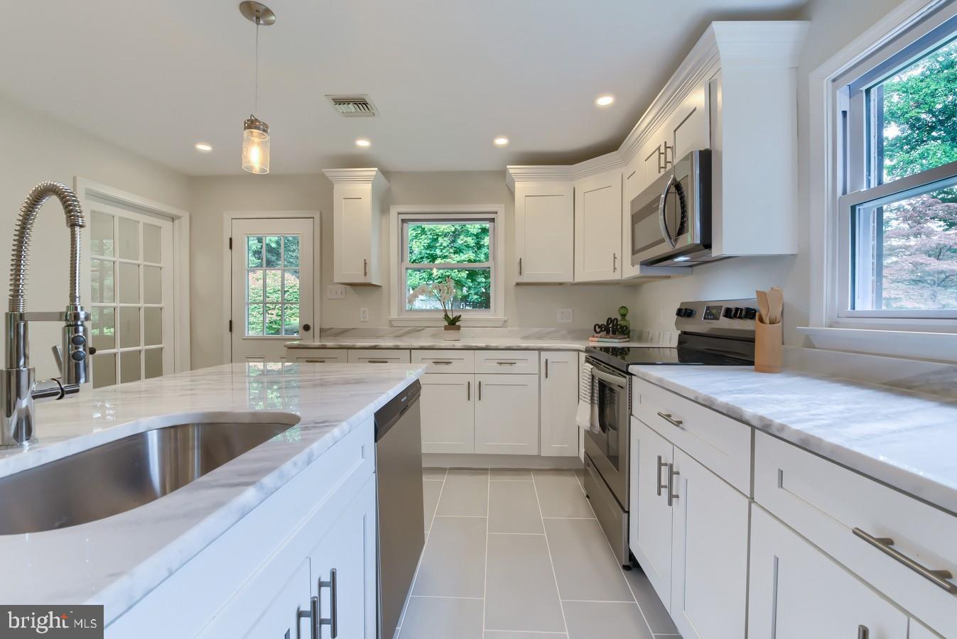 1229 Providence Road Springfield, PA 19064 - Photo 14 of 36