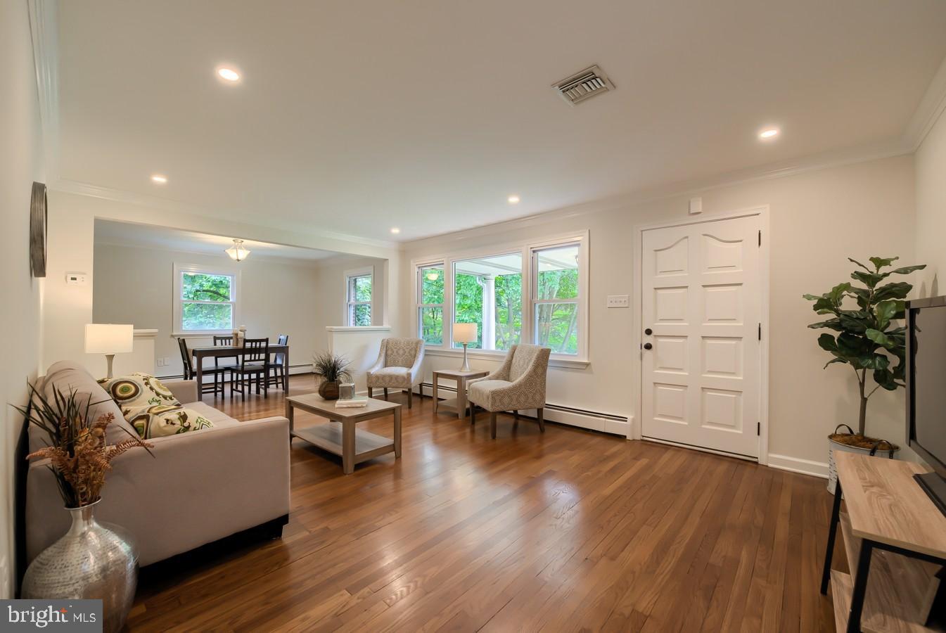 1229 Providence Road Springfield, PA 19064 - Photo 3 of 36