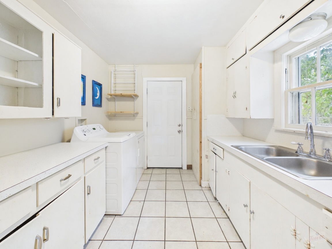 5204 Duval Street Austin, TX 78751 - Photo 15 of 22