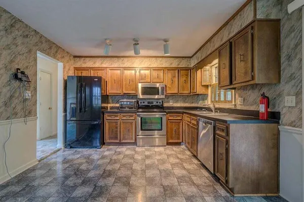 $1,999 | 306 Highfield Road, Salem, VA 24153