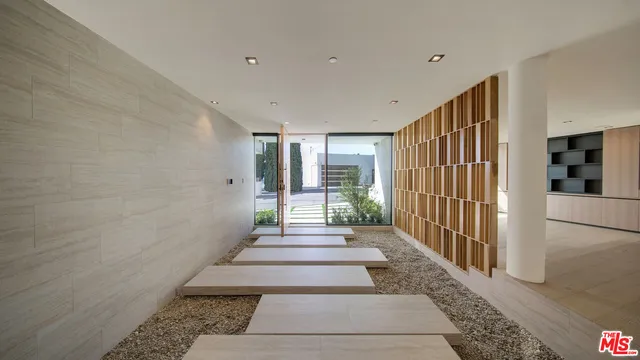 $35,000 | 8765 Hollywood Boulevard, Los Angeles, CA 90069