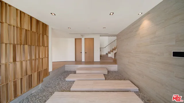 $35,000 | 8765 Hollywood Boulevard, Los Angeles, CA 90069