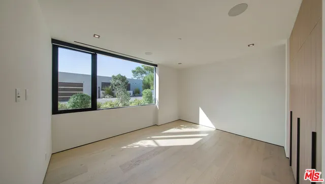 $35,000 | 8765 Hollywood Boulevard, Los Angeles, CA 90069