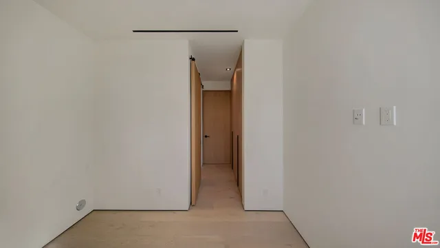 $35,000 | 8765 Hollywood Boulevard, Los Angeles, CA 90069