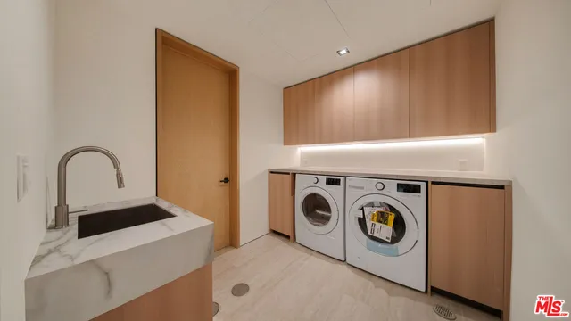 $35,000 | 8765 Hollywood Boulevard, Los Angeles, CA 90069