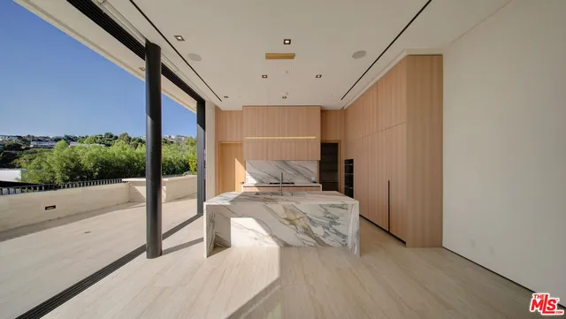 $35,000 | 8765 Hollywood Boulevard, Los Angeles, CA 90069