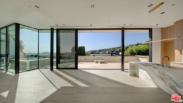 $35,000 | 8765 Hollywood Boulevard, Los Angeles, CA 90069