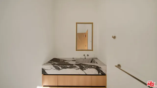 $35,000 | 8765 Hollywood Boulevard, Los Angeles, CA 90069